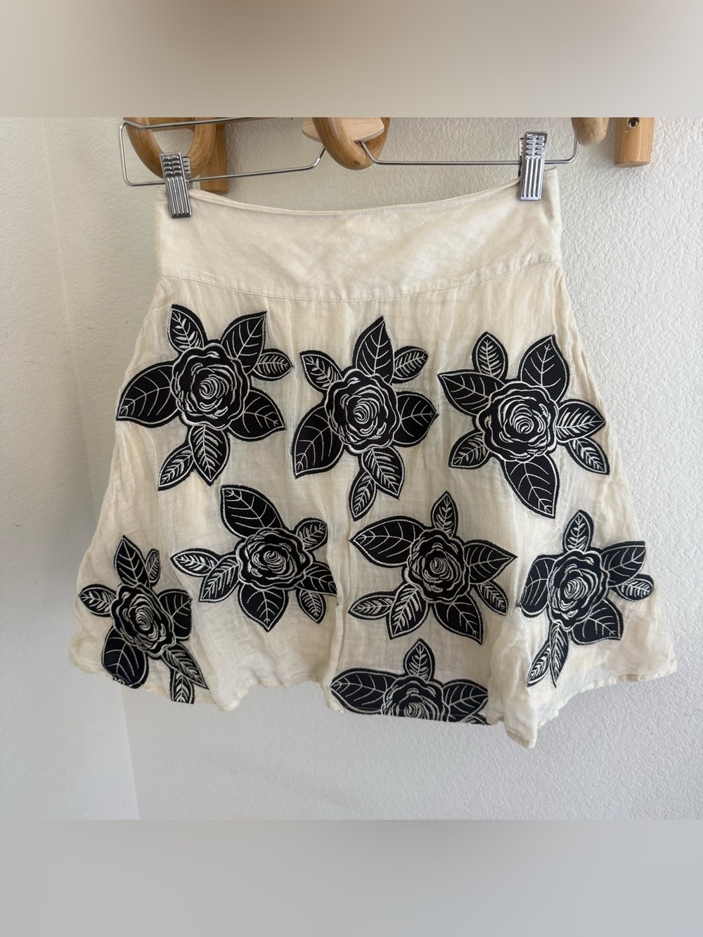Alice + Olivia romantic coquette Skirt brown Rose Applique Embroidered silk